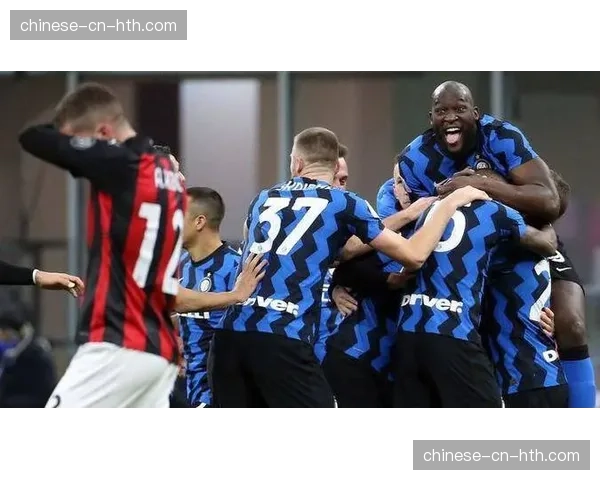 国米夏窗转会瞄准罗马中后场三员大将：科内、佩莱格里尼、切利克